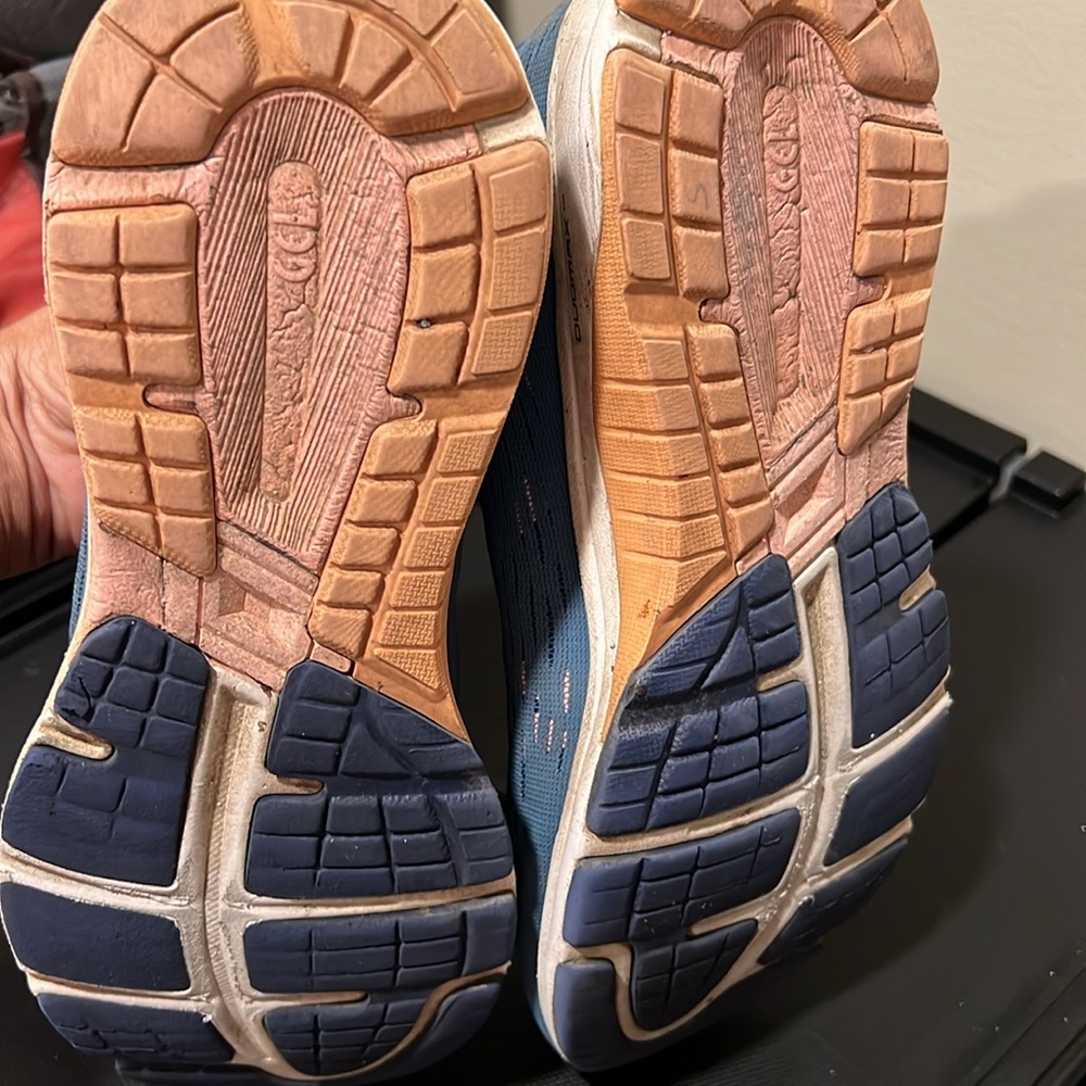 ASICS GT-1000 woman’s sneakers - Picture 8 of 10